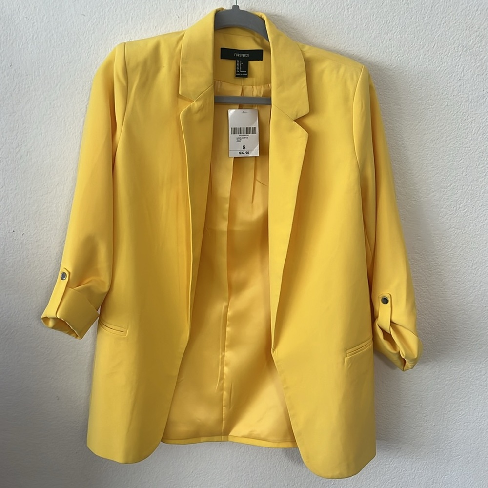 Forever 21 trendy yellow blazer small new with tags